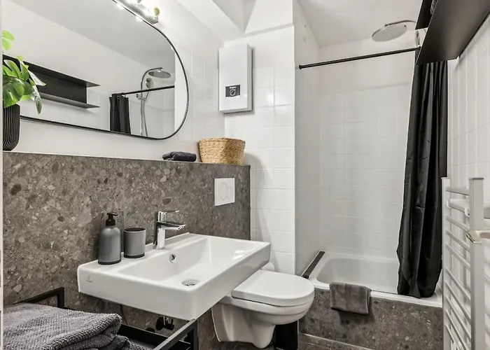 Neu Und Modern, Naehe Hbf, Ddorf, Cng , Lift Und Parkplatz Wuppertal