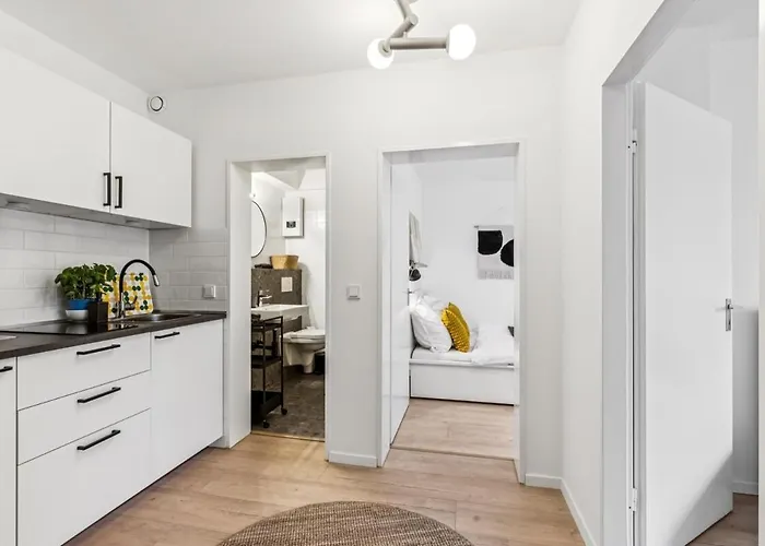 Neu Und Modern, Naehe Hbf, Ddorf, Cng , Lift Und Parkplatz