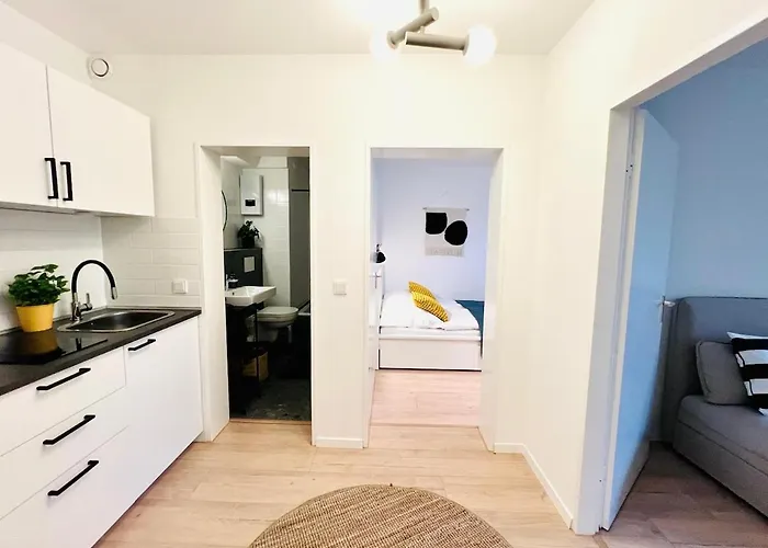 Neu Und Modern, Naehe Hbf, Ddorf, Cng , Lift Und Parkplatz