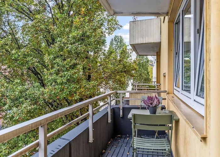 Neu Und Modern, Naehe Hbf, Ddorf, Cng , Lift Und Parkplatz